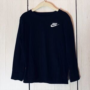 Nike top